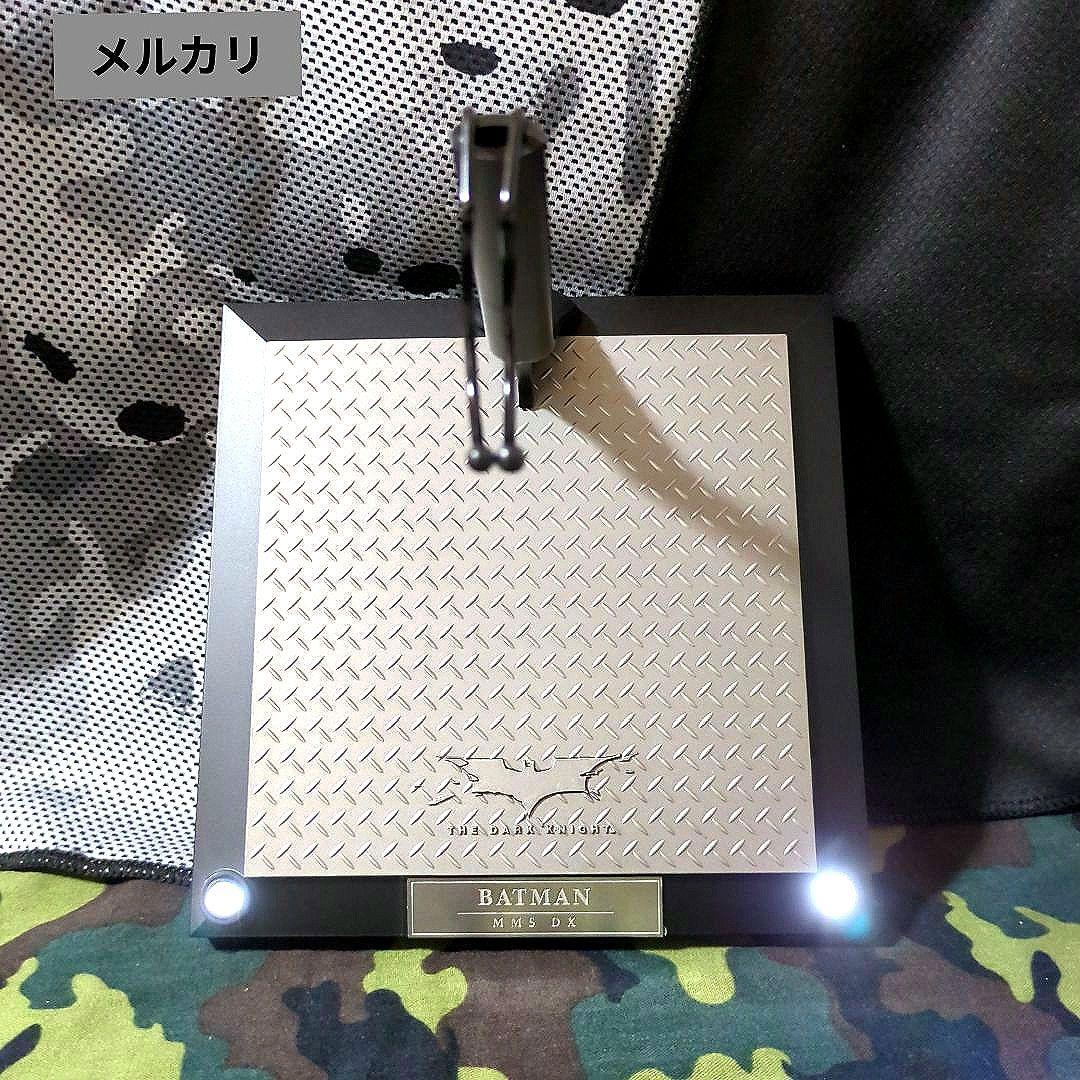 ◤ホットトイズ◢ 1/6サイズ／フィギュアスタンド✨ ライト付き 【中古商品】