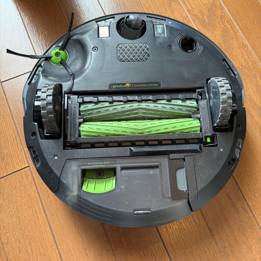 ルンバ j7+ 箱付 消耗品交換済 2022年製 正常動作 - メルカリ