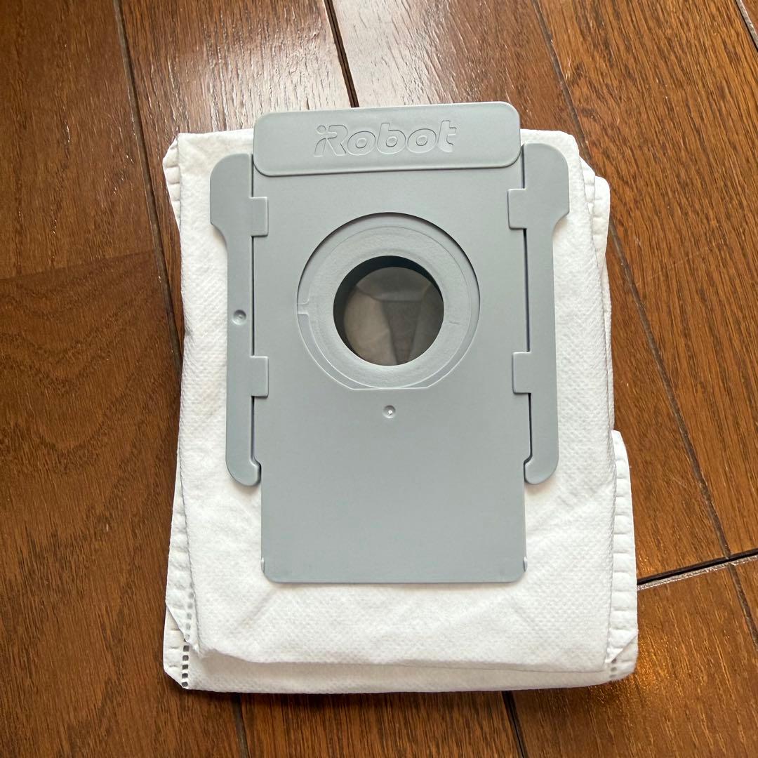 ルンバ j7+ 箱付 消耗品交換済 2022年製 正常動作 - メルカリ