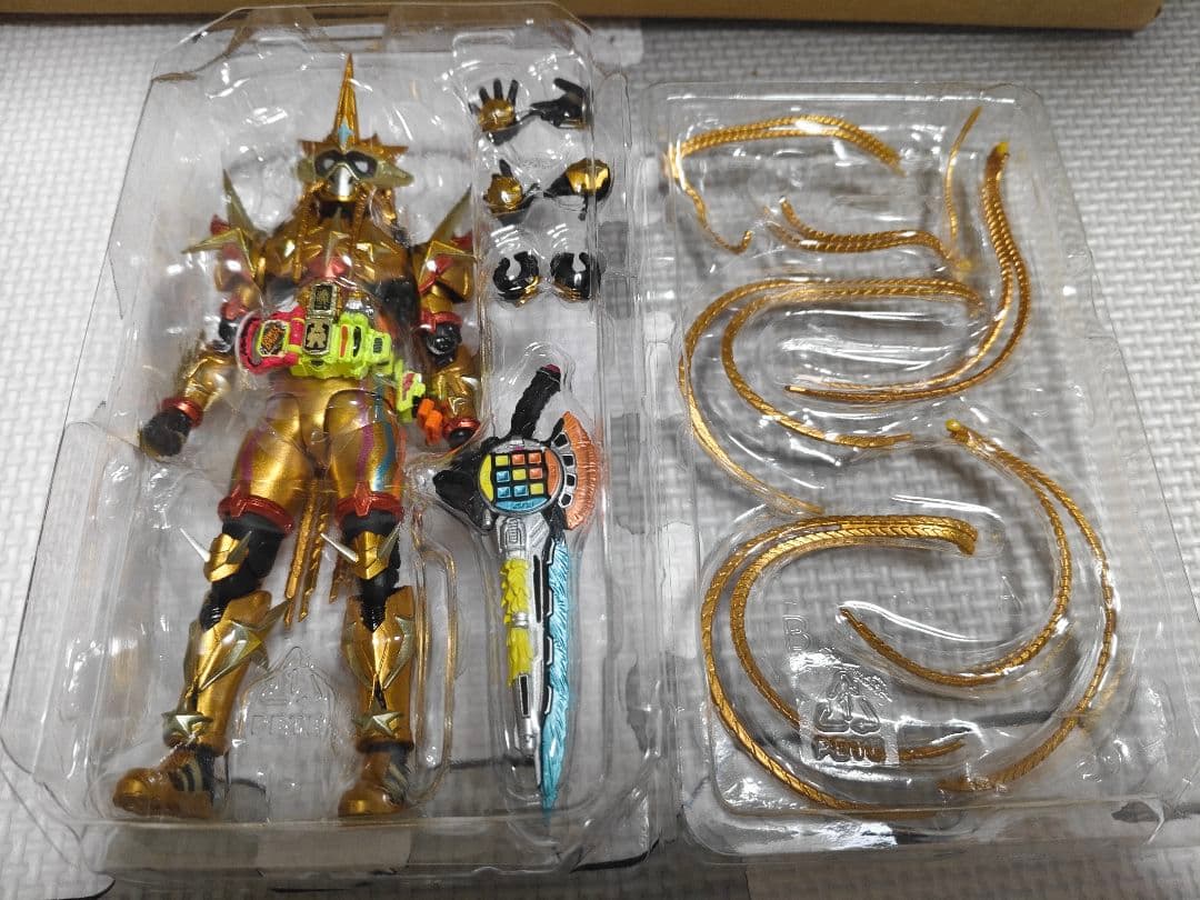 S.H.Figuarts 仮面ライダーエグゼイド ムテキゲーマー