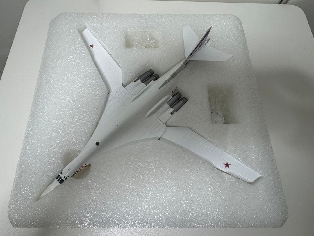 herpa】ロシア空軍TU-160爆撃機 1/200