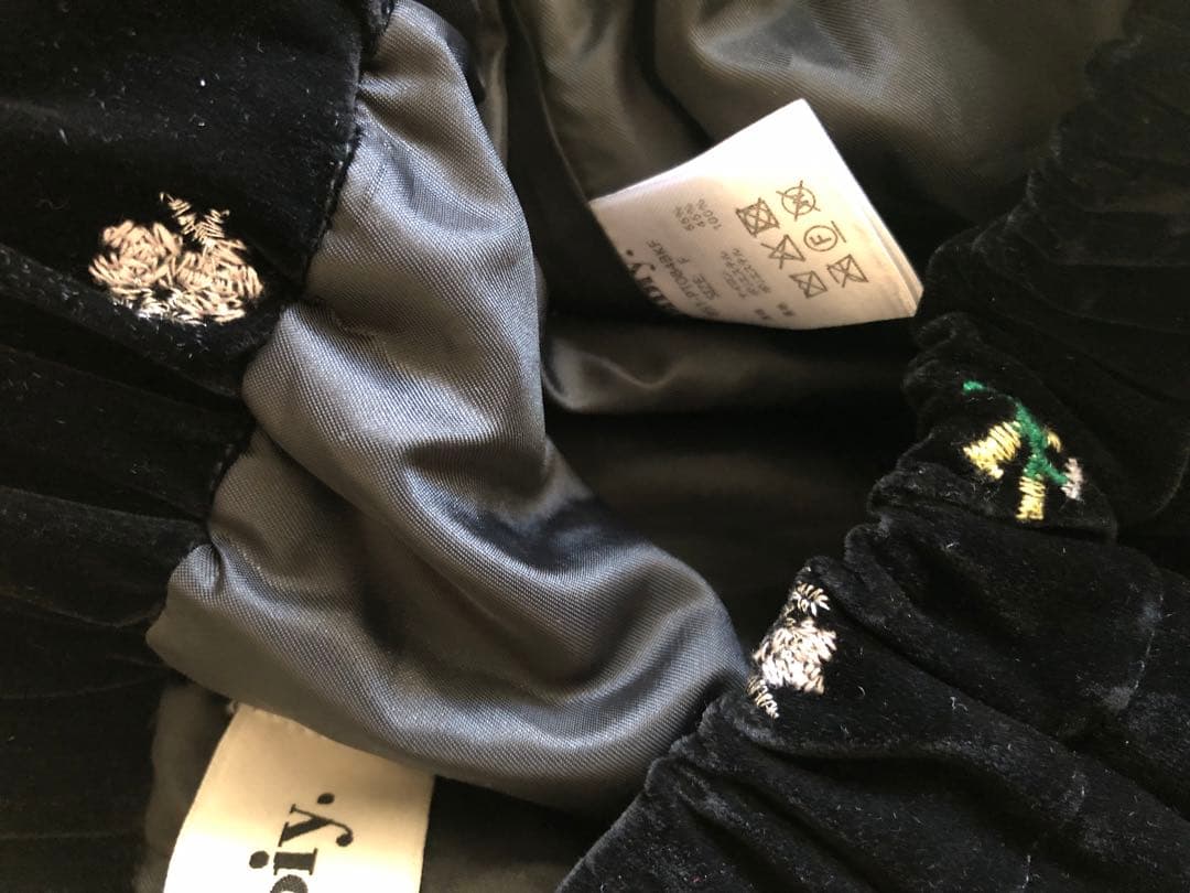 Bibiy B.STARRY PANTS 花柄刺繍テーパードシルエットパンツ - メルカリ