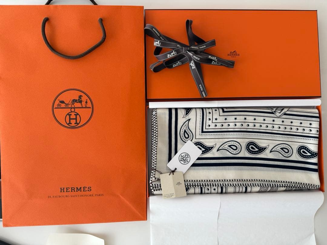 新品未使用　エルメス　2026新作　カレジェアン 《馬銜・バンダナ》本物保証
