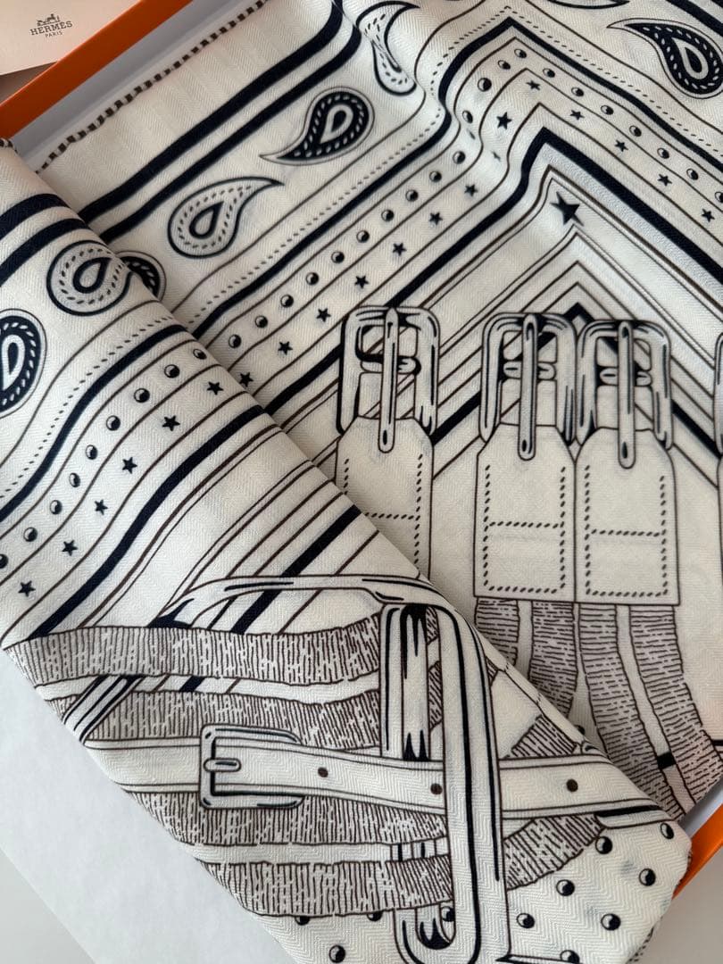 新品未使用　エルメス　2026新作　カレジェアン 《馬銜・バンダナ》本物保証