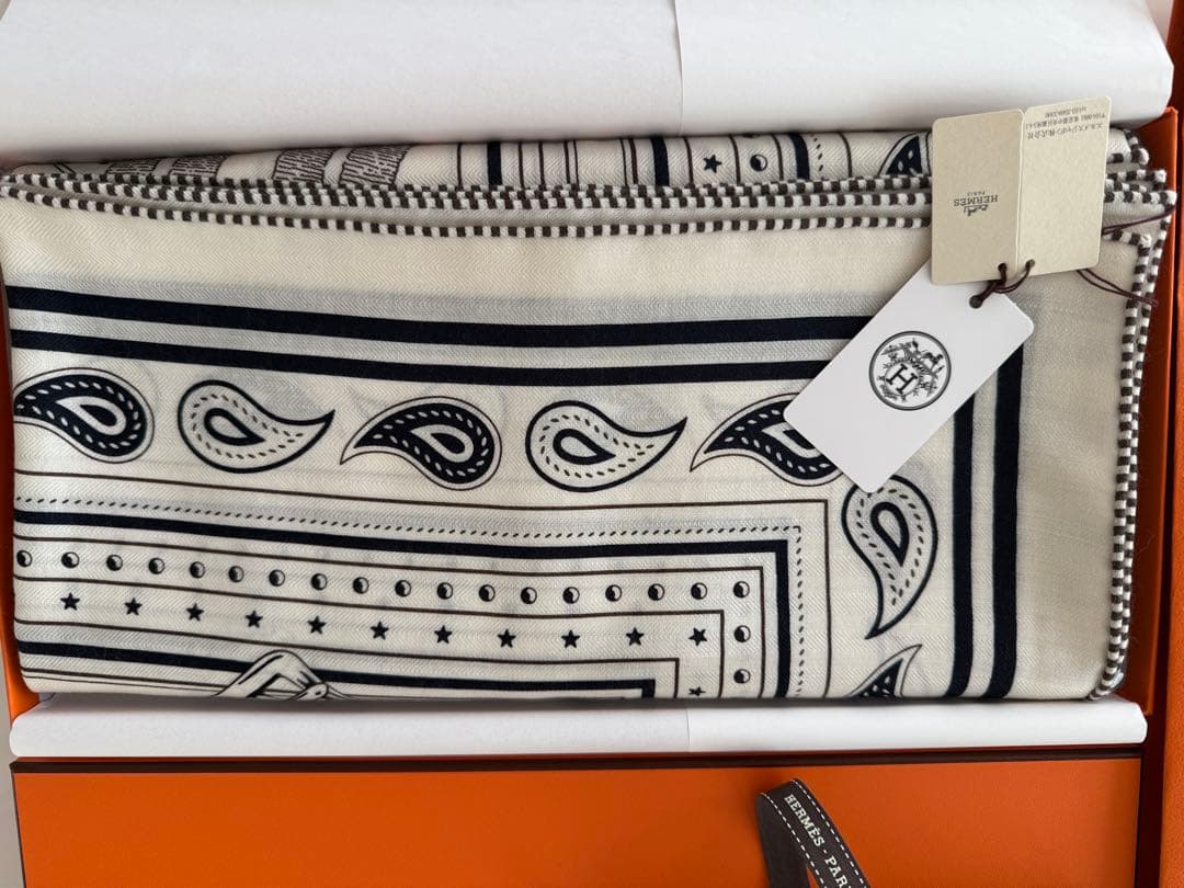 新品未使用　エルメス　2026新作　カレジェアン 《馬銜・バンダナ》本物保証