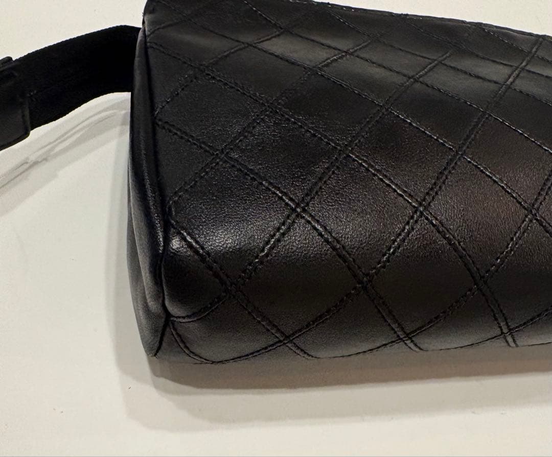 シャネル☆大きめマトラッセポーチ ココマークポーチ ビコローレ