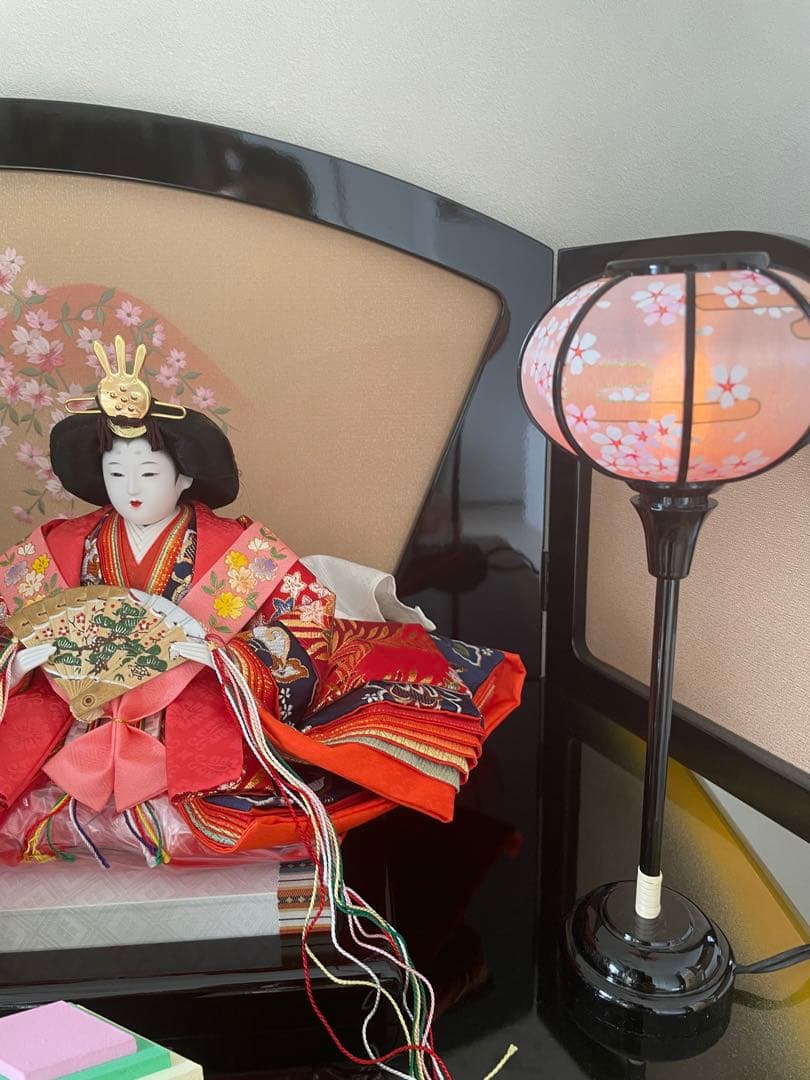 美品 原孝州 お雛様 雛人形 三段飾り 五人飾り 桜刺繍 光るぼんぼり