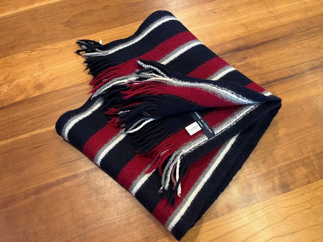 新品同様 コムデギャルソン マフラー COMME des GARCONS 新