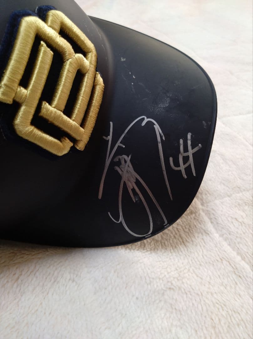 ORIX バファローズ 実使用 ヘルメット サイン入 頓宮裕真 ♯44 - メルカリ