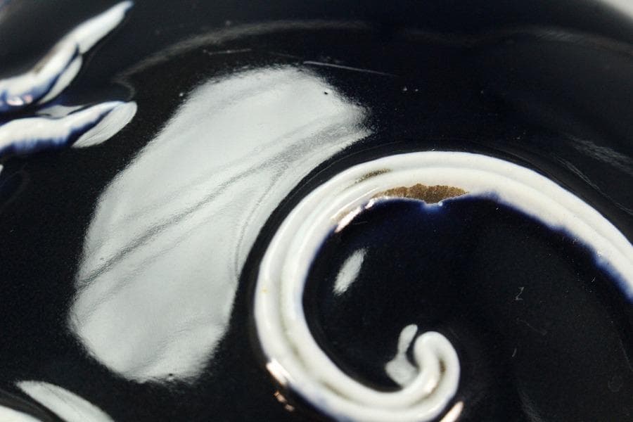 中国美術 瑠璃釉 纏白龍紋 梅瓶 内府 款 時代物(K-XA831) - メルカリ