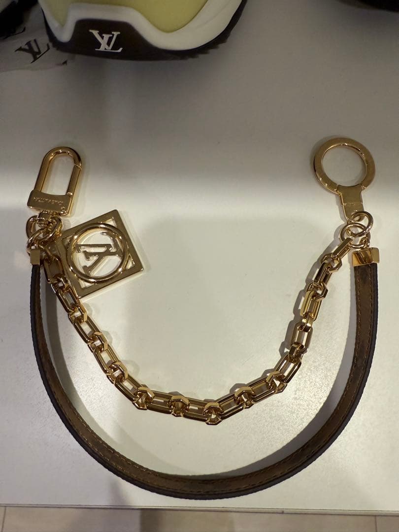 Louis Vuitton キーリング ゴールド ブラウン未使用 中古・古着通販】LOUIS VUITTON (ルイ ヴィトン) キーリング ブラウン