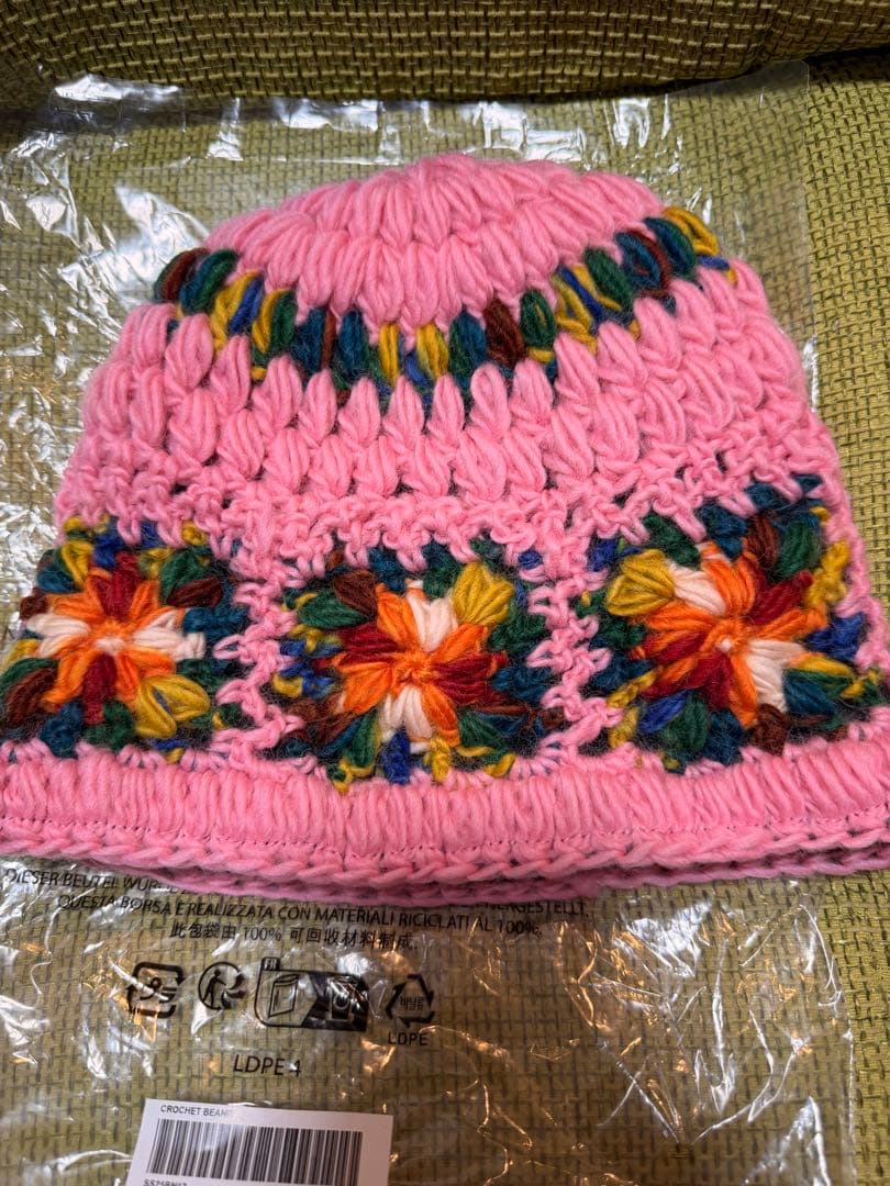 Supreme Supreme ピンク ニット帽 花柄 花柄刺繍 ニット帽