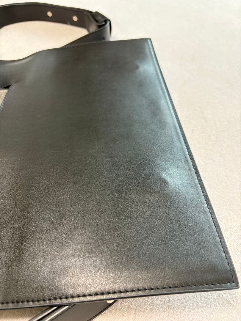 美品】ノーマンデー 2WAY Flap Bag レザースクエアリュック 販売済み 通勤