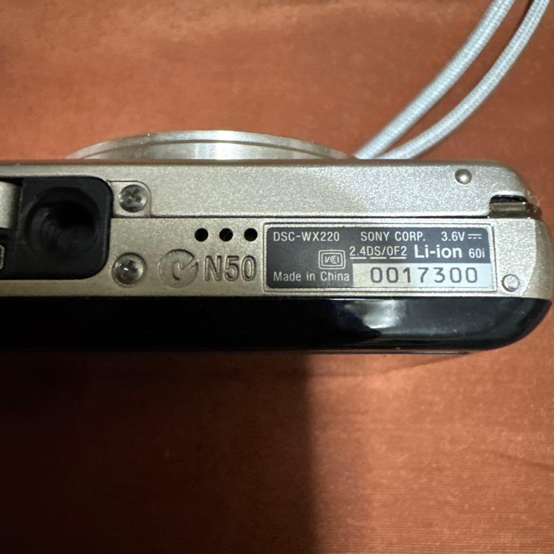 デジカメ SONY Cyber-shot 10倍光学ズーム DSC-WX220