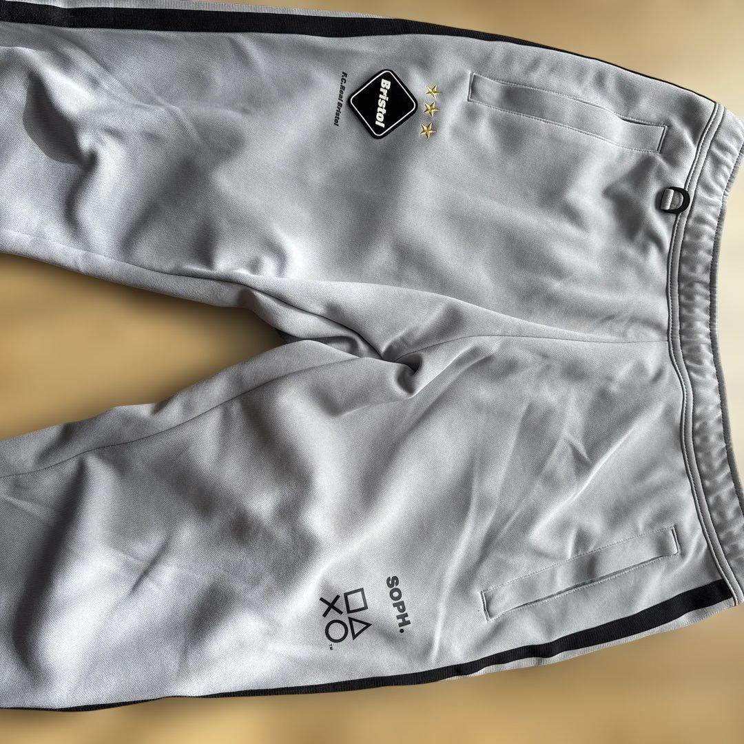 fcrbxPlayStation 30周年ダブルネームトラックパンツ - パンツ安く 買う