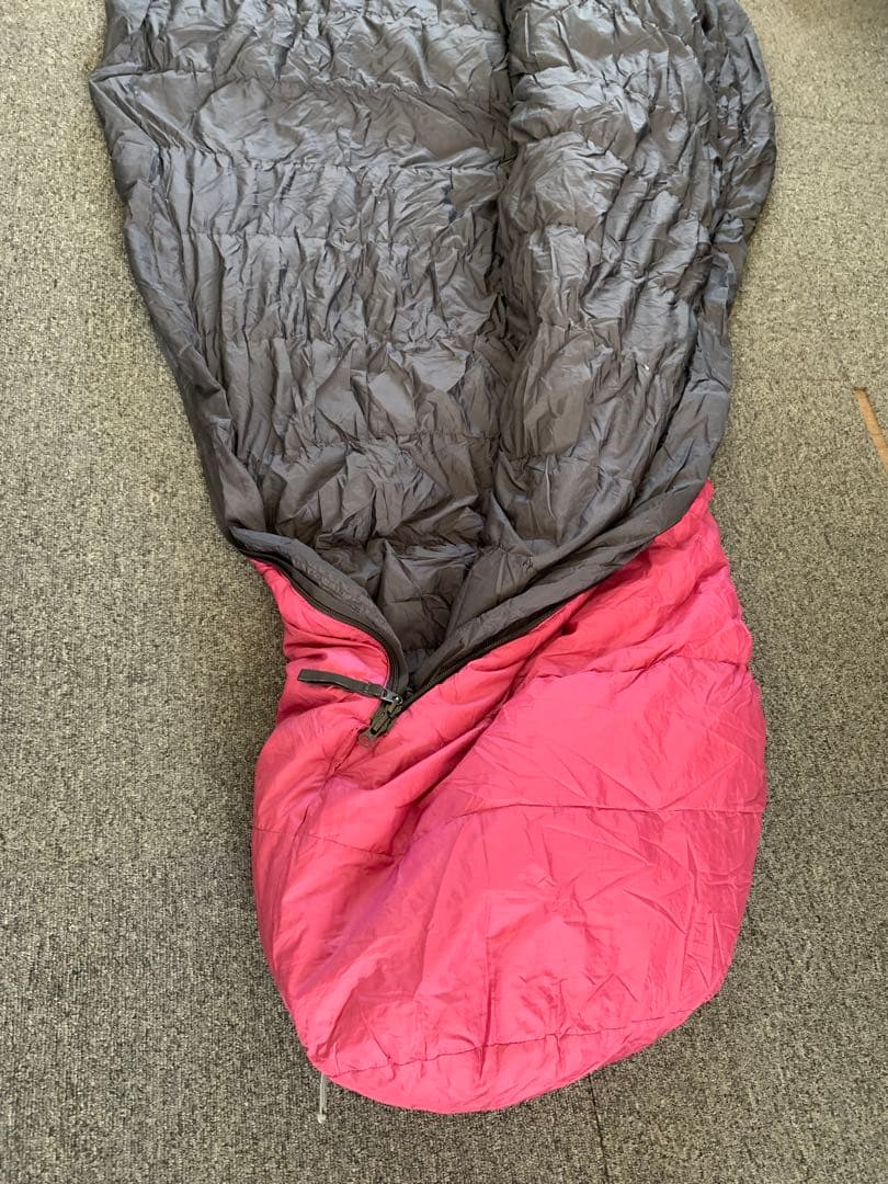 モンベル シュラフ ダウンハガー#3 ワイン色