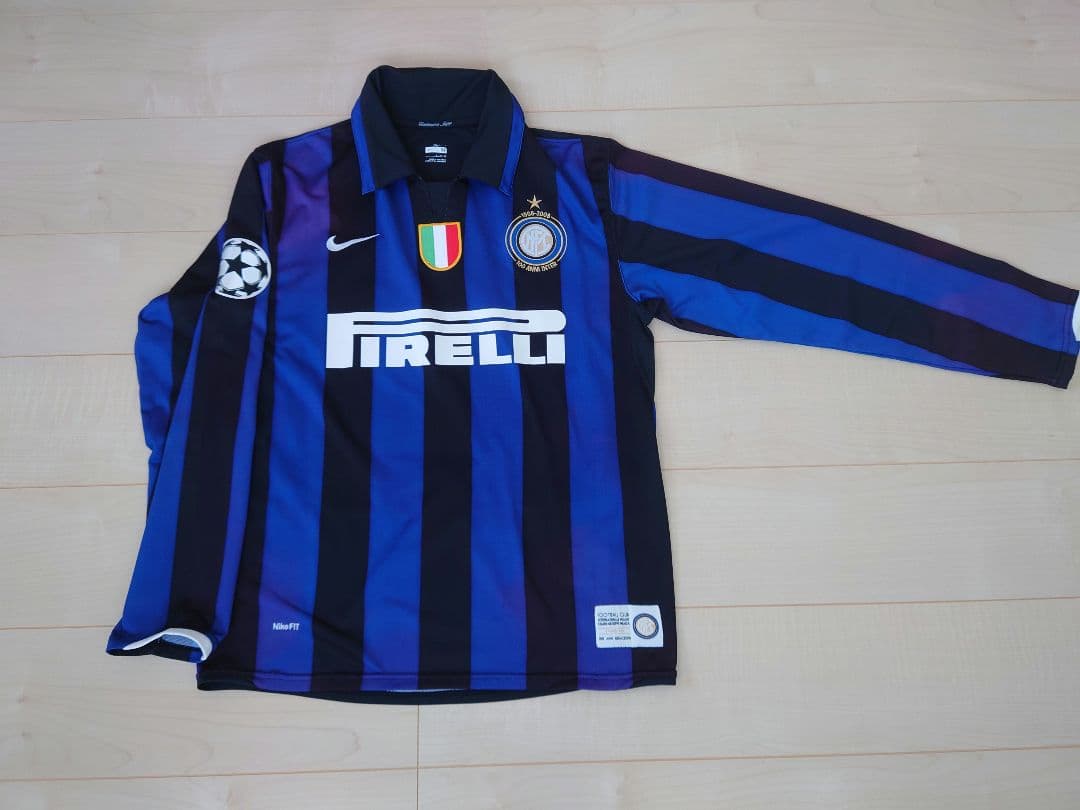 インテル・ミラノ No.10 ADRIANO レプリカユニフォーム Amazon.co.jp: Genuine Adriano Intel Jersey with Mesh : Sports