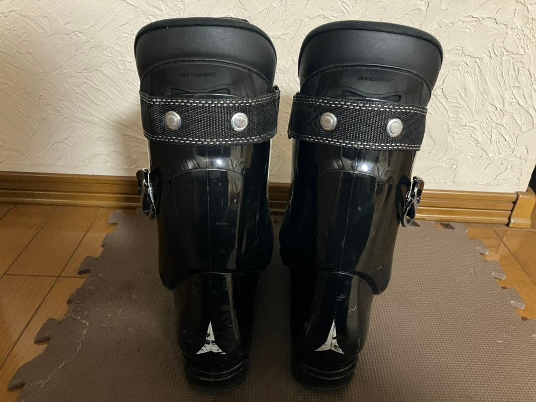ATOMIC　アトミック スキーブーツ 27〜27.5cm 足幅広め 保温性高