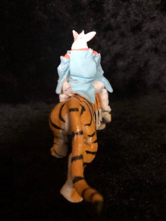 江戸小玩具 虎に跨る兎大臣