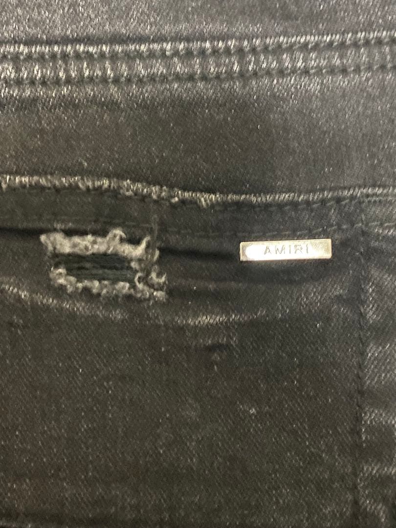 AMIRI ブラックデニム スリムフィット ダメージ加工 安く 買