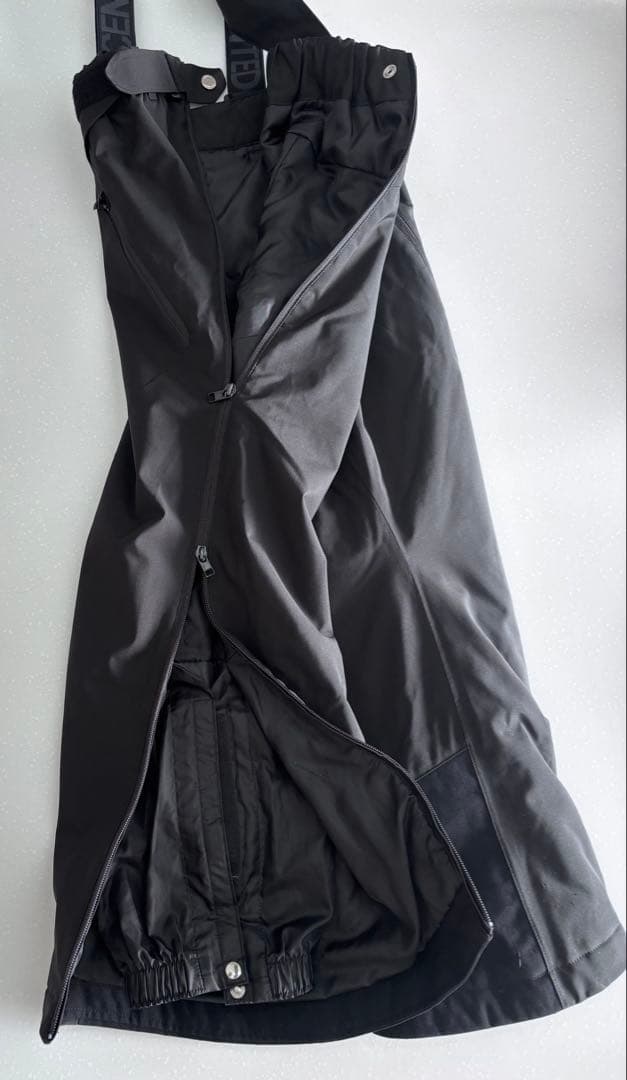 DESCENTEスキーウェア下のみ サイドフルオープン SSS - スキー販売 中