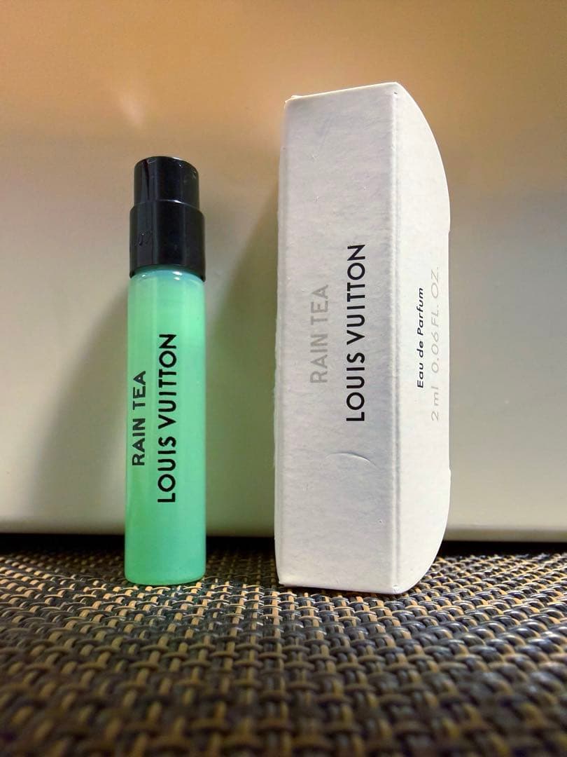 日本未発売 新品未使用 LOUIS VUITTON RAIN TEA 香水2ml - メルカリ