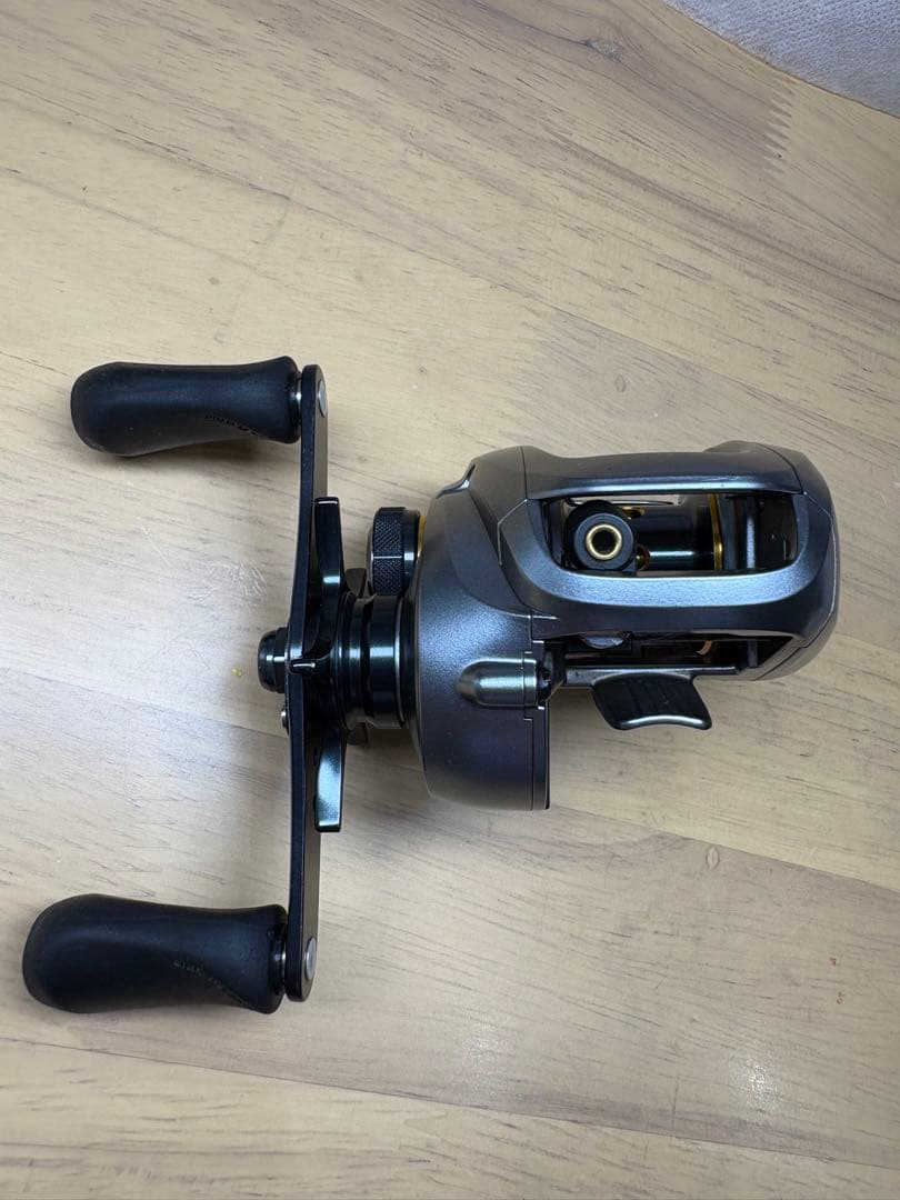 SHIMANO 09アルデバラン Mg7 右巻き - リール人気 商品 通販