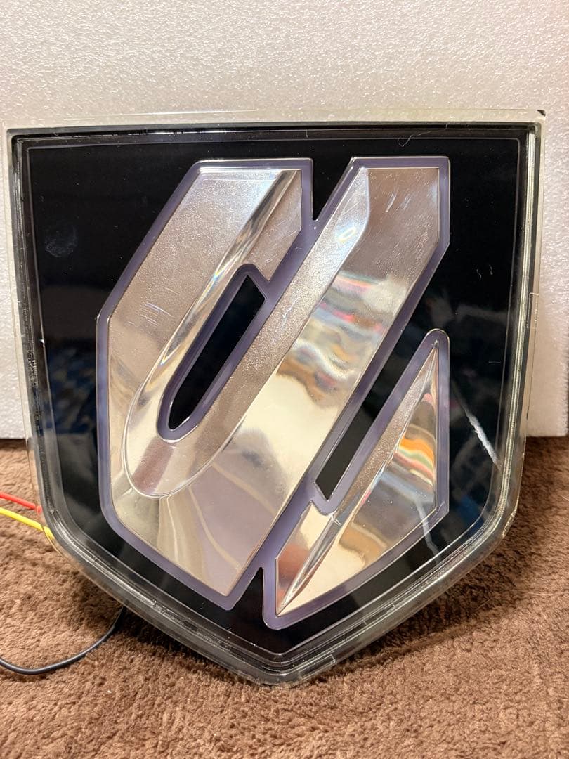 超レア！】30アルファード後期専用 光るエンブレム - パーツお 手頃 価格