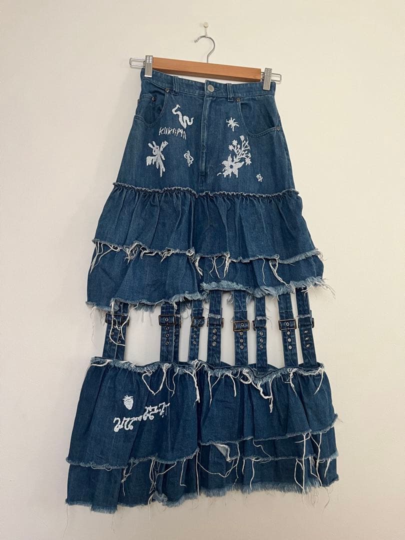 スカート rurumu: torn denim tiered SK rurumu:（ルルムウ）の「rurumu:/ルルムウ/torn denim tiered SK