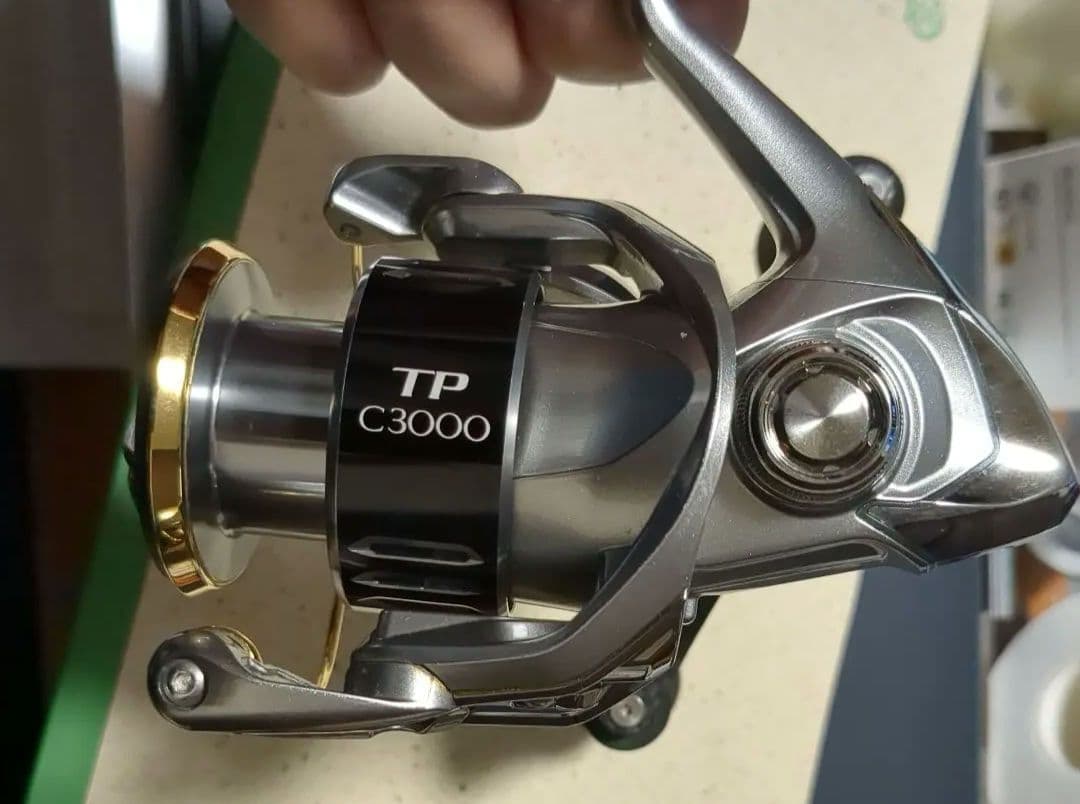 オ*ム様 連休限定‼️ 15ツインパワー3000C SHIMANO(シマノ)スピ オ*ム様 連休限定‼️ 15ツインパワー3000C SHIMANO(シマノ)スピ