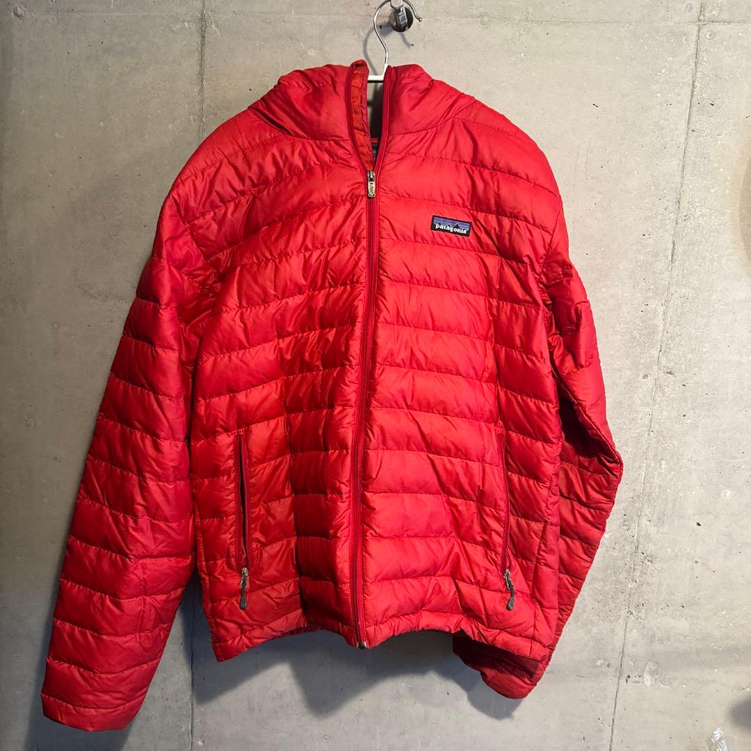 patagonia フード付きダウンジャケット S レッド patagonia フード付き赤ダウンジャケット S
