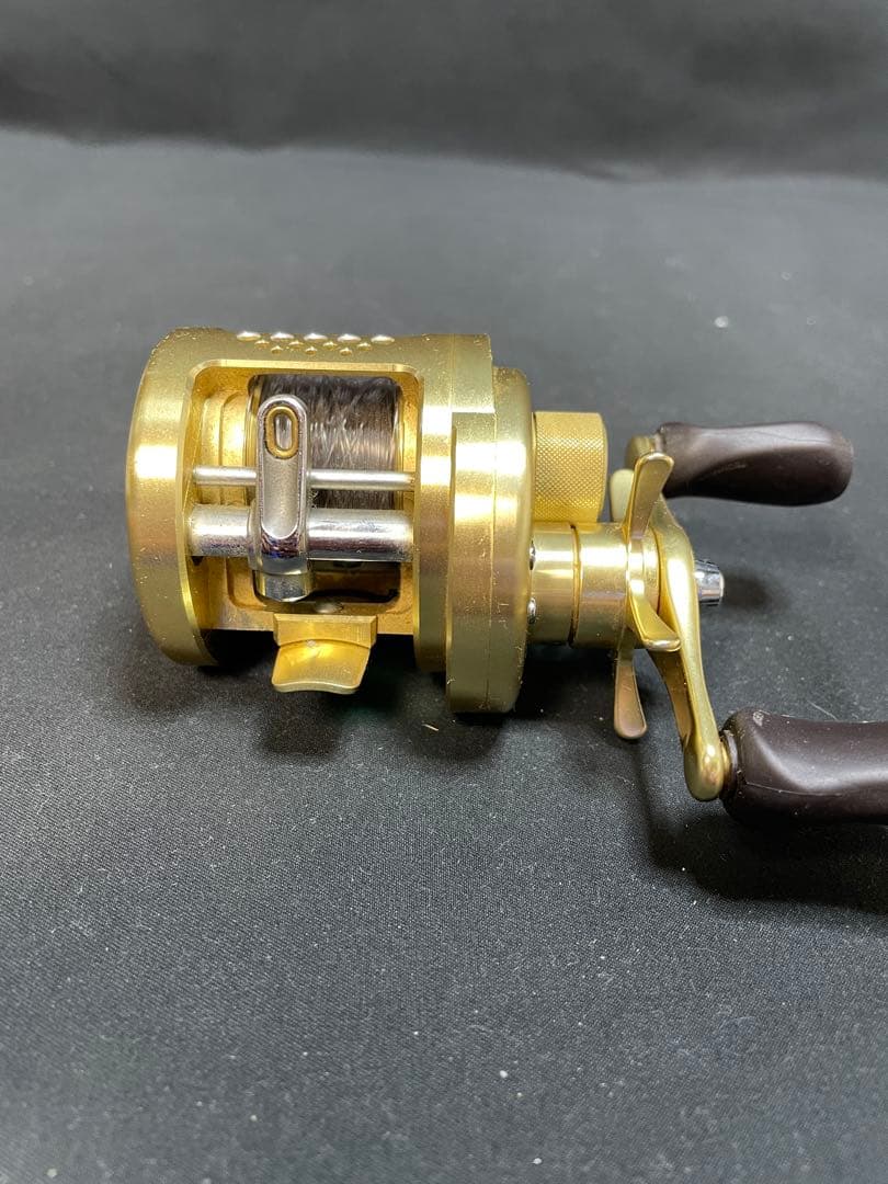 初代 シマノ カルカッタ コンクエスト 101 左ハンドル 1269の通販はau