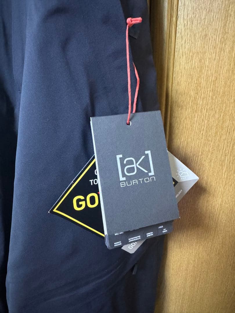 新品BURTON ak KM GORE-TEX ビブパン レディース M 値下中 ※バートンakの