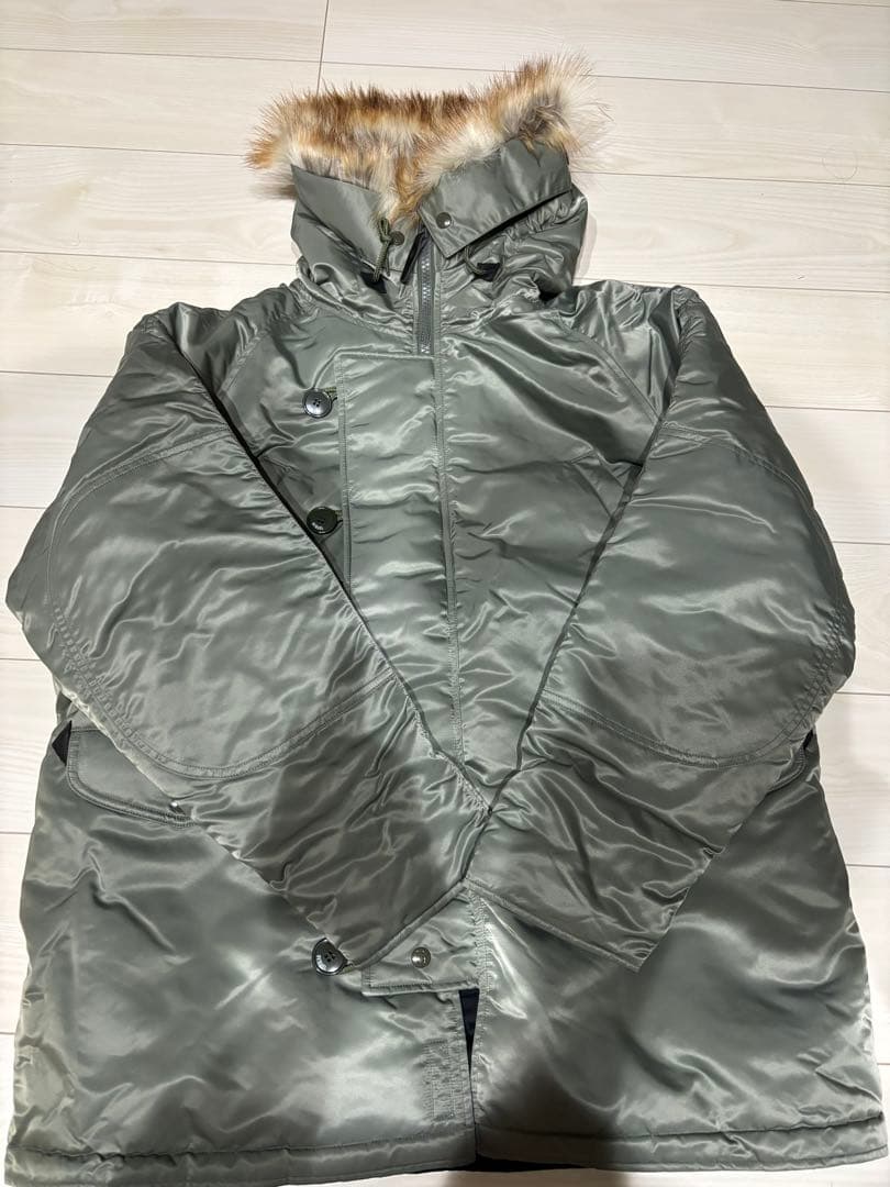 最終値下げ Sequel N-3B ジャケット Lサイズ 新品 SEQUEL . N-3B ¥176,000- tax in . モデル: 身長175cm 体重55kg 着用