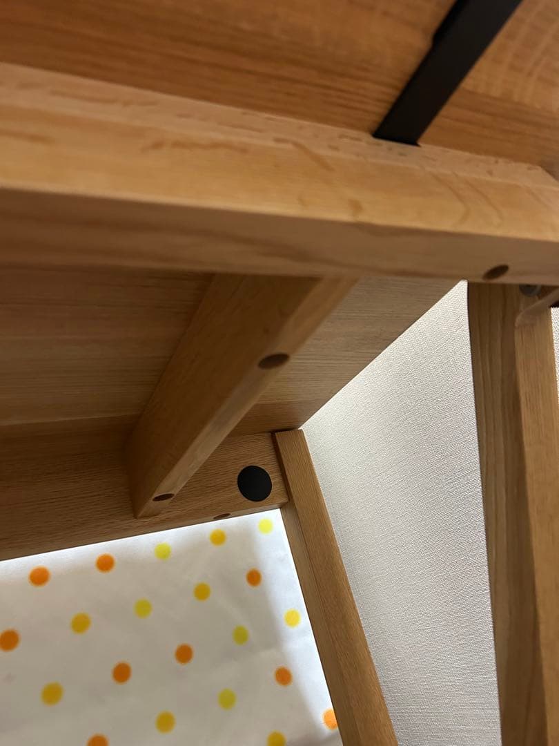 小泉 誠 さん デザイン TEKU-TAKE 机 無垢