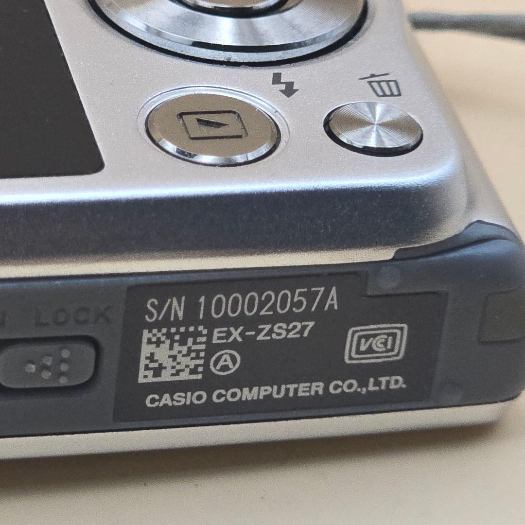 CASIO EXILIM 16.1MP コンパクトデジタルカメラ