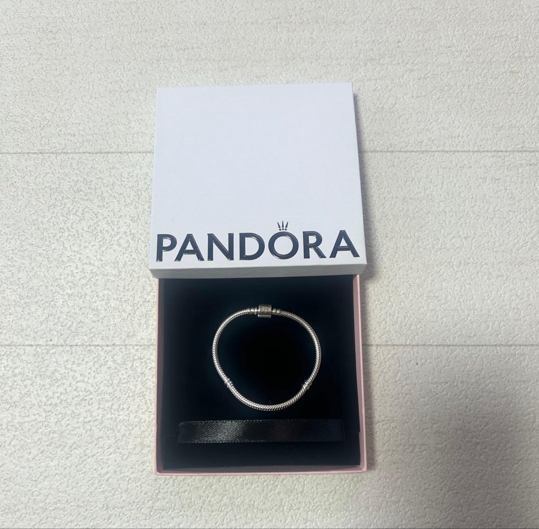 PANDORA シルバーブレスレット 16cm ギフトセット付き PANDORA シルバーブレスレット 16cm ギフトセット付き