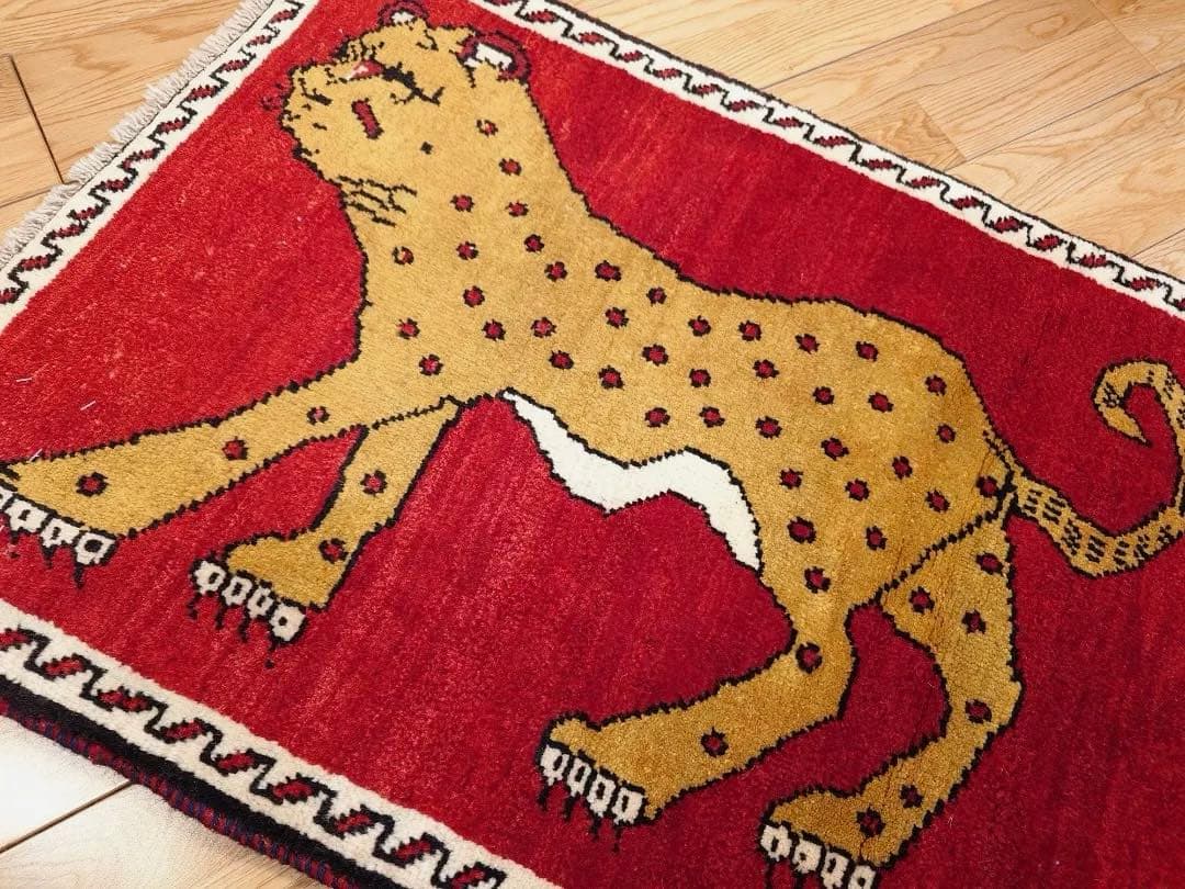 トライバルラグ　アマレバフト　87×63　茜色　ヒョウ