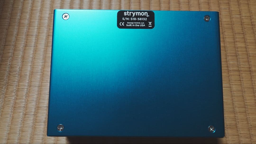 美品 マジックテープ痕なし】strymon Mobius