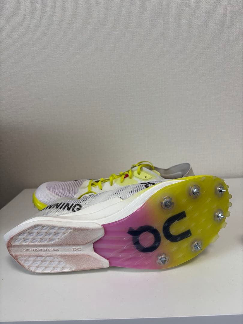 on シティウス スパイク 27.0cm