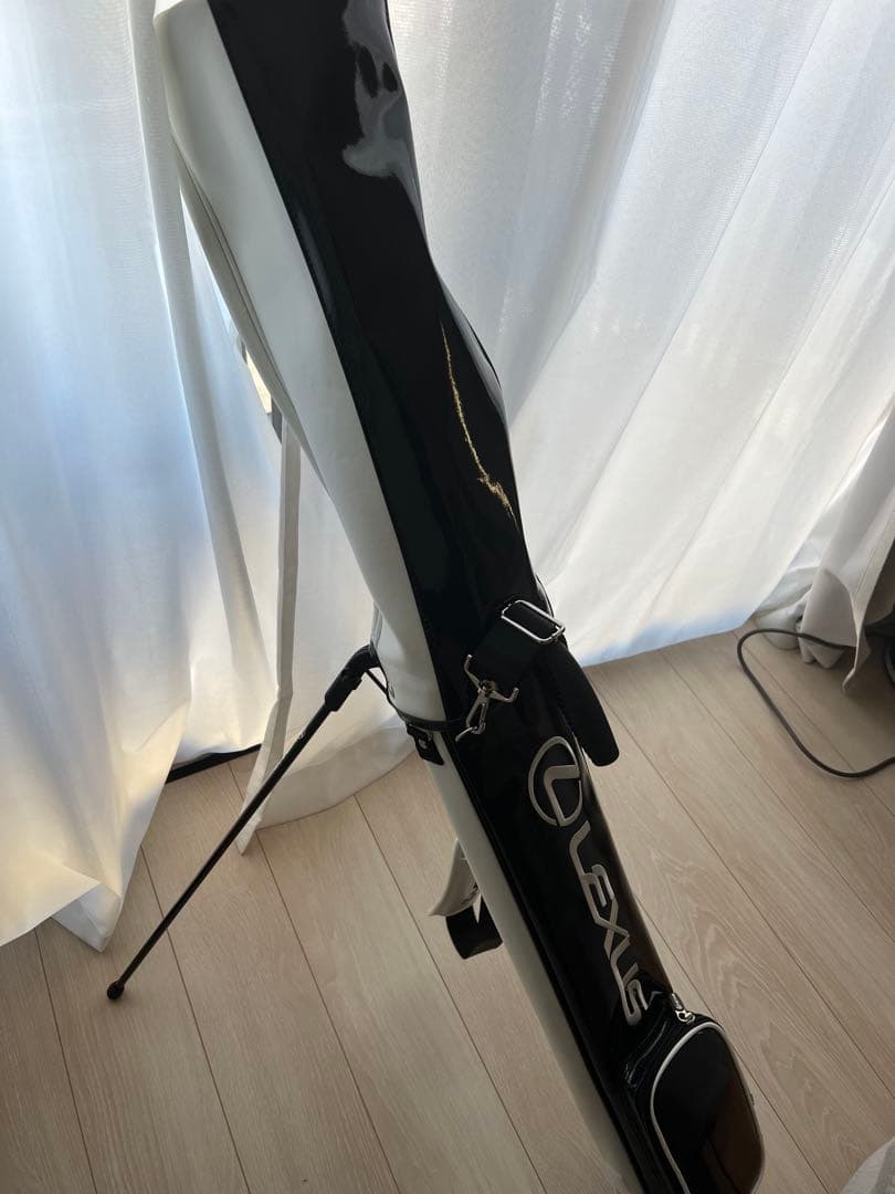 レクサス　ゴルフ　キャディバッグ　スタンド付き　LEXUS 美品 未非売品 レクサス キャディバッグ 黒×シルバー 一部柄 9型ゴルフ LEXUS（未使用