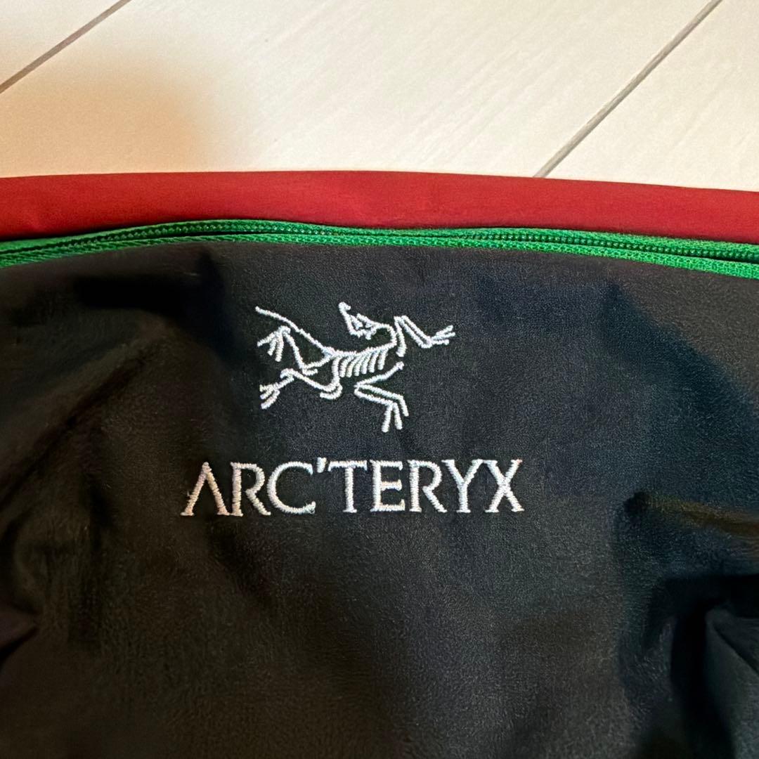 ARC'TERYX ハンドル付きポーチ - メルカリ