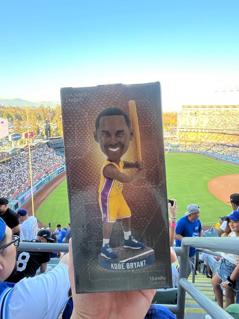 Kobe Bryant Bobblehead X Dodgers - メルカリ