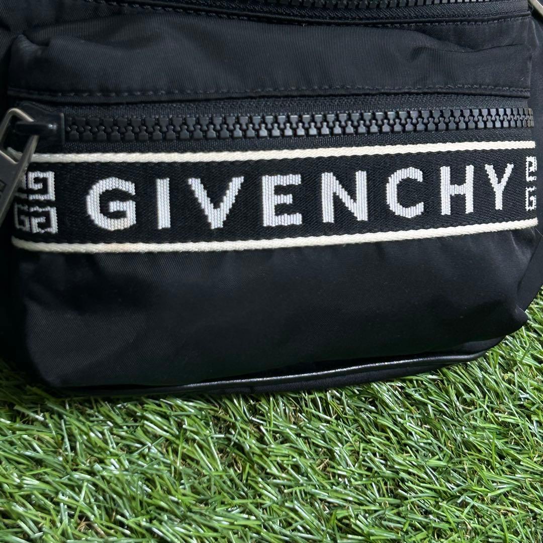 GIVENCHY ジバンシー ショルダーバッグ ボディバッグ 数回使
