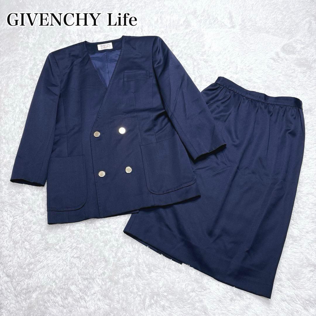 GIVENCHY Life ノーカラー 金ボタン スカートスーツ ネイビー GIVENCHY Life ノーカラー 金ボタン スカートスーツ ネイビー GIVENCHY