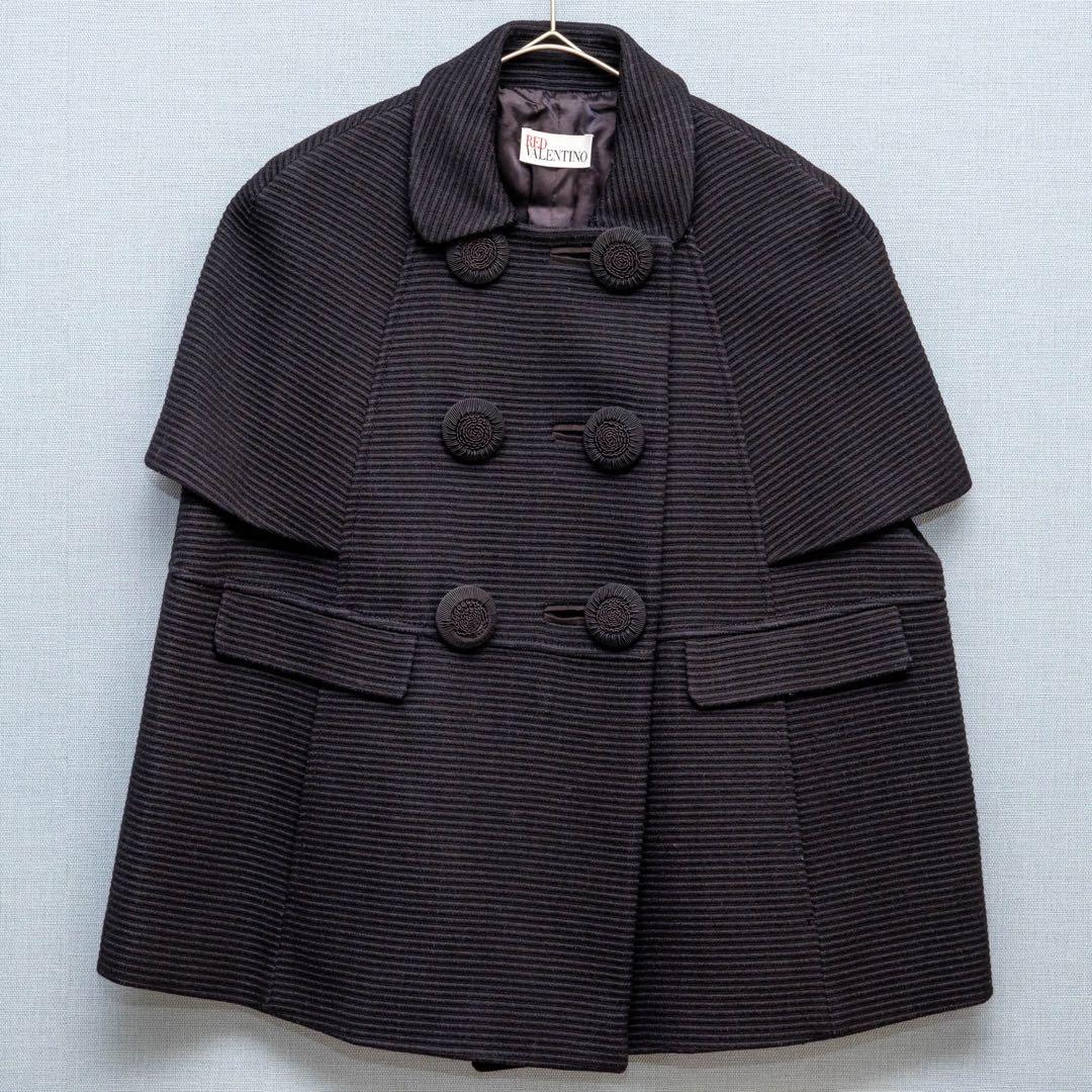 RED VALENTINO 黒 スカラップヘム ポンチョ・ケープコート