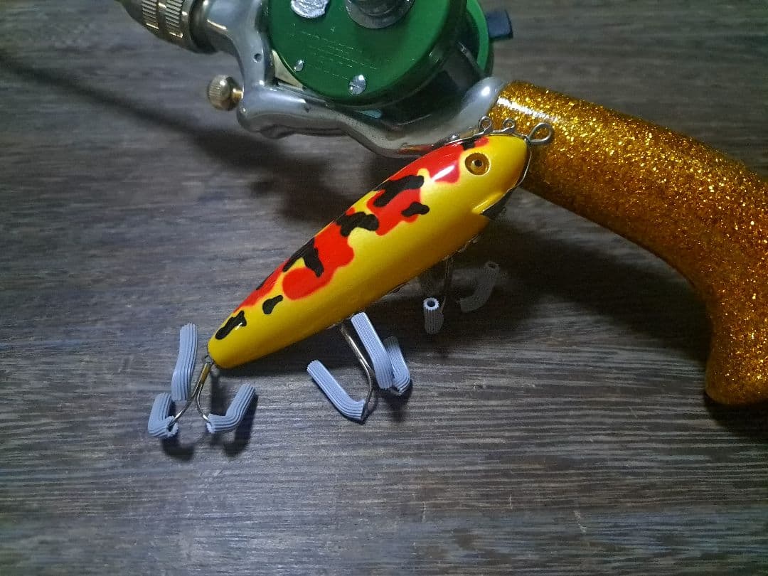 道楽 DOWLUCK ドウラク ドライビングミノー 錦鯉 昭和三色 ルアー・フライ