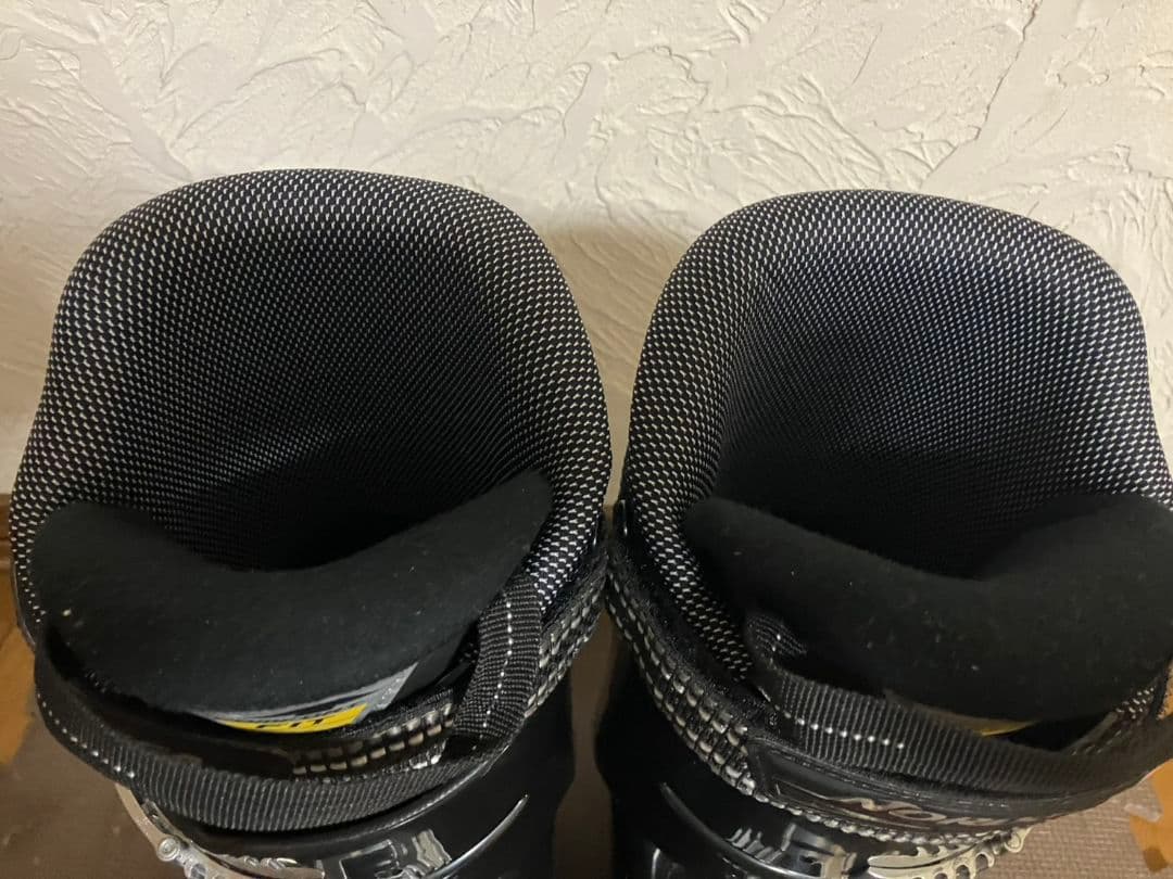 NORDICA　ノルディカ スキーブーツ 28.5cm　足幅広め 軽量モデル