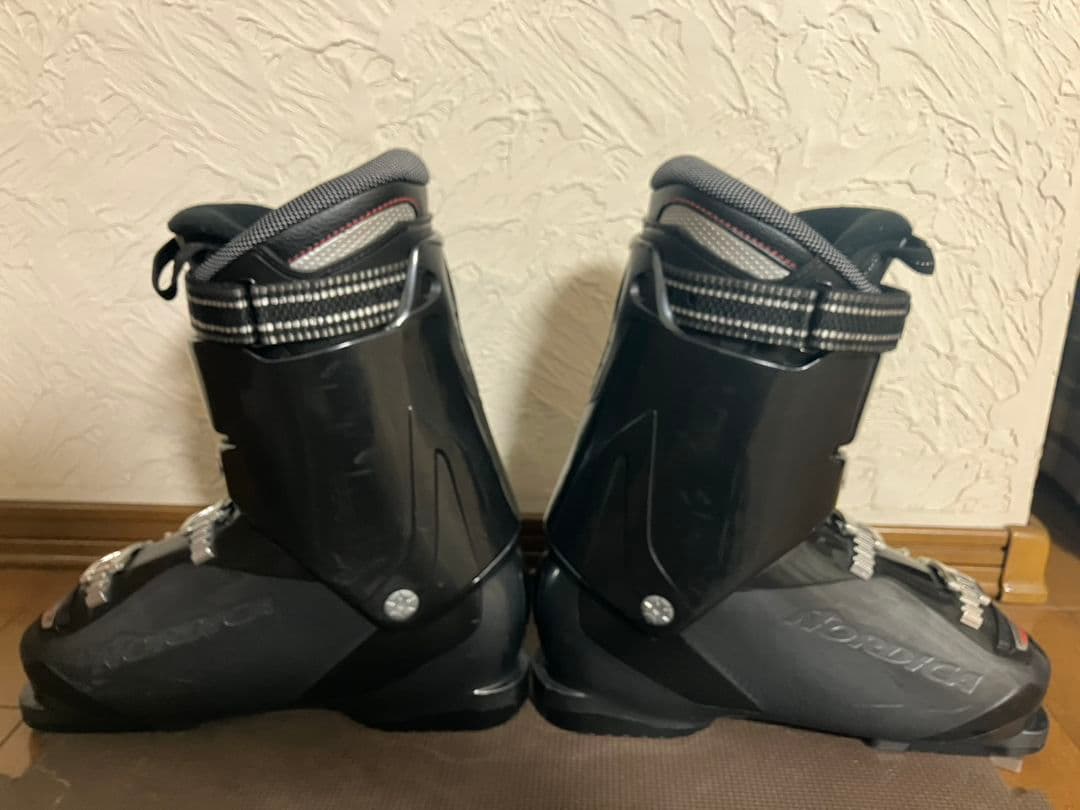 NORDICA　ノルディカ スキーブーツ 28.5cm　足幅広め 軽量モデル