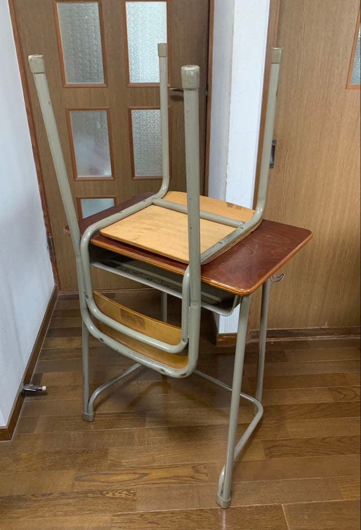昭和レトロ　学校机とイスセット① 楽天市場】【受注生産】アイリスチトセ 学校机 椅子セット 学習机 勉強